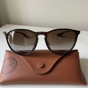 Women’s Ray Ban Erika Classic sunglasses